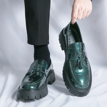 Повседневная деловая обувь на платформе, увеличивающая рост, Мужская обувь в британском стиле с перфорацией типа 